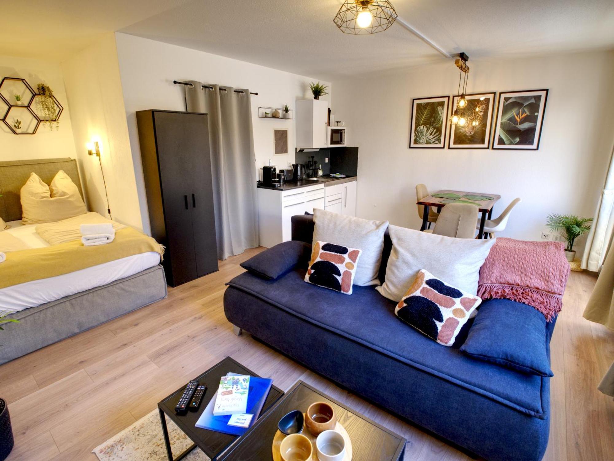 מגדבורג Cozy Jungle Fever - Modernes Apartment Mit Eigenem Parkplatz מראה חיצוני תמונה